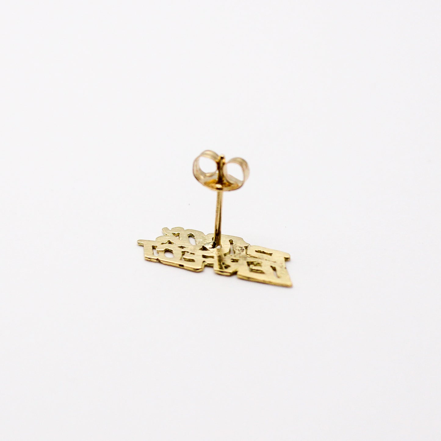 100% Perfect preloved 14kt gold stud earring