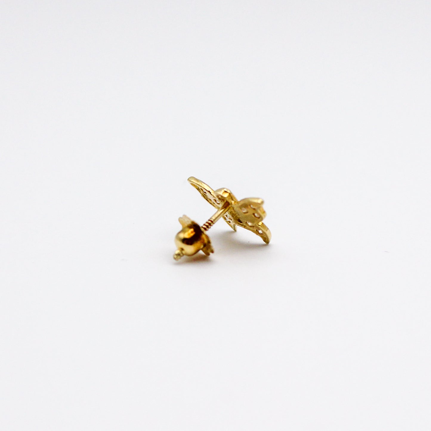 butterfly vtg 14kt gold stud earring
