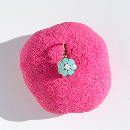 flower enamel VTG 14kt gold earring