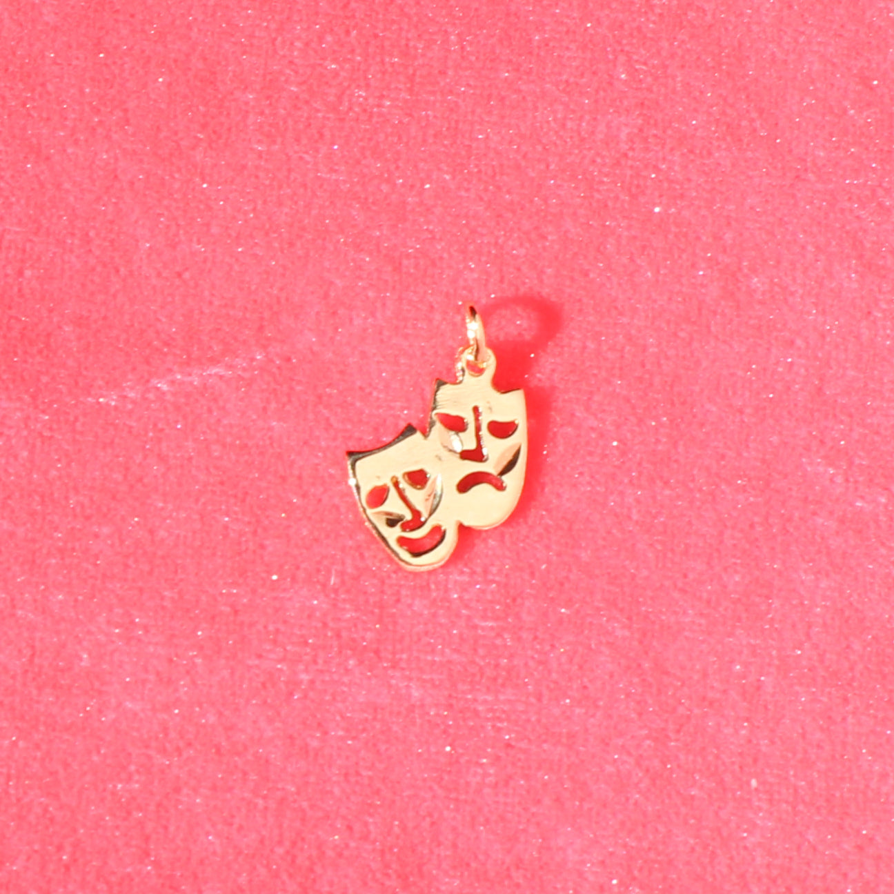drama masks VTG 14kt gold charm