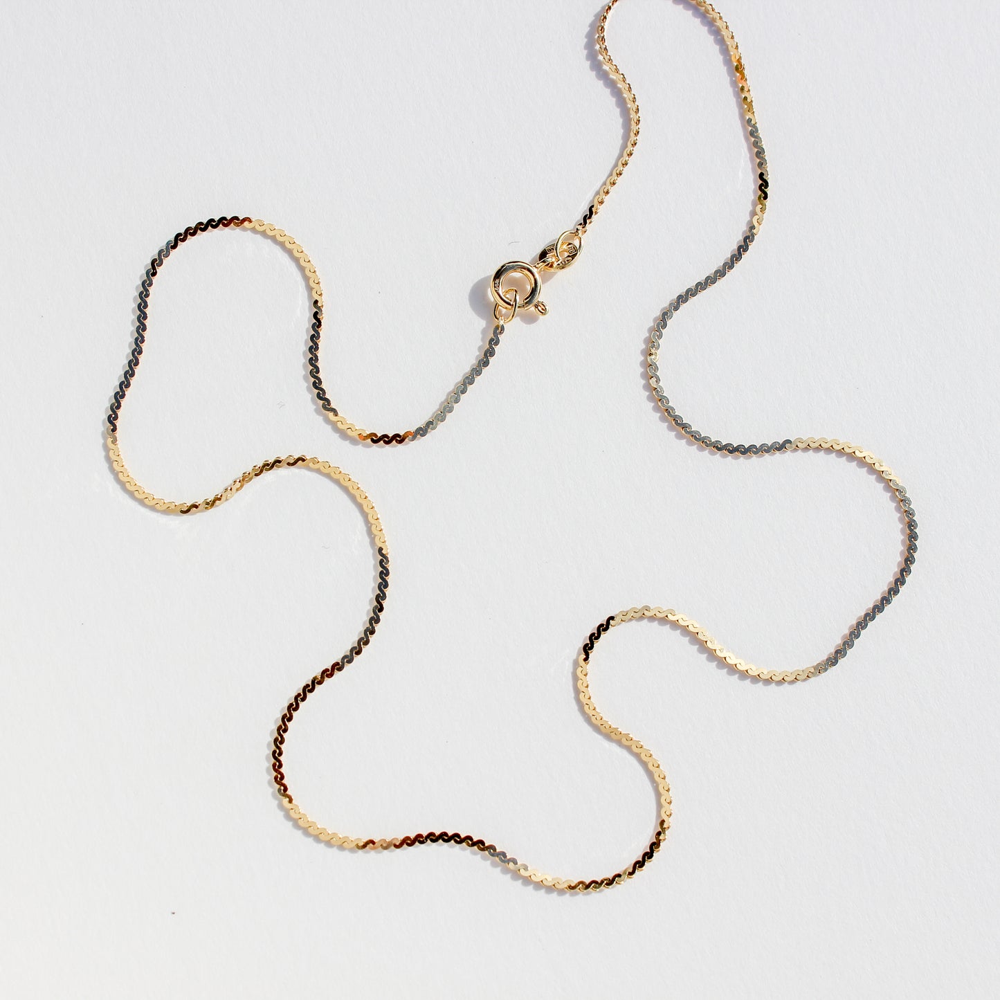 17.5 inch serpentine vtg 14kt gold chain
