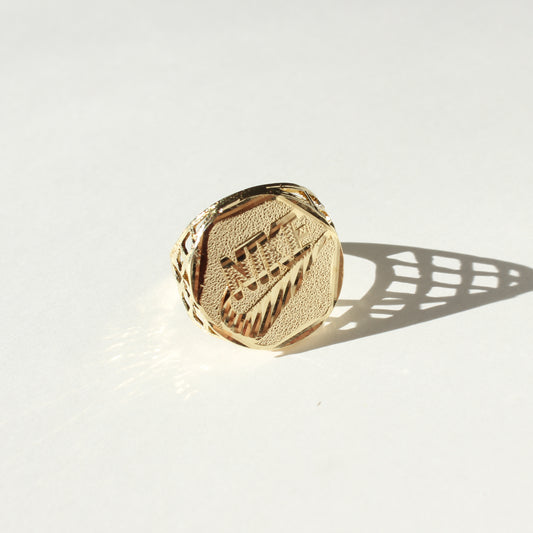 Nike vtg 9kt gold ring