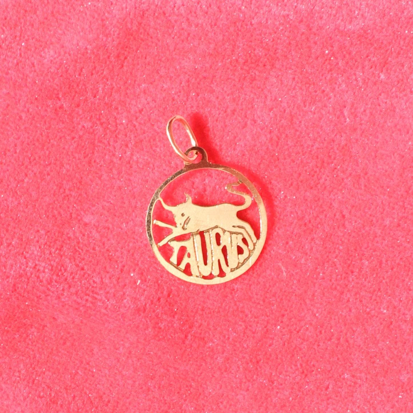 taurus vtg 14kt gold charm